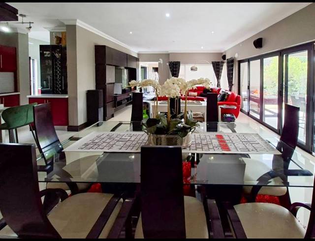 6 BEDROOM HOUSE FOR SALE IN MIDSTREAM ESTATE